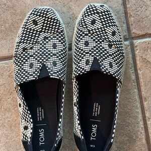 TOMS Black and White Women's Shoes